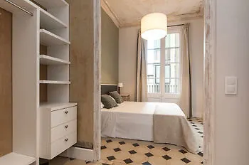 דירה ברצלונה Weflating Suites Sant Antoni Market ספרד