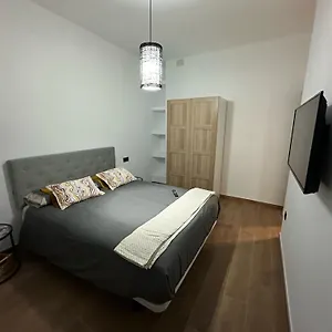 https://apartamento-la-rosaleda-malaga.es-andalucia.com