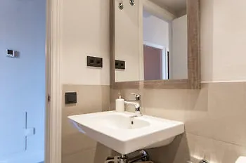 Weflating Suites Sant Antoni Market Barcelona 0*,  Espanha